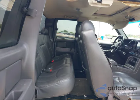 2005 Chevrolet Silverado 1500 Z71 из США, поврежденный, VIN 1GCEK19B65Z289348